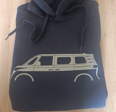 schwarzes Shirt mit Silhouette eines VW ID.BUZZ