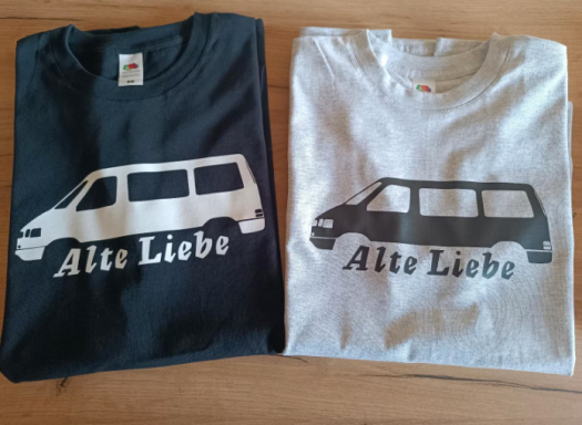 2 T-Shirts mit VW T4 Bus und ALTE LIEBE Schriftzug
