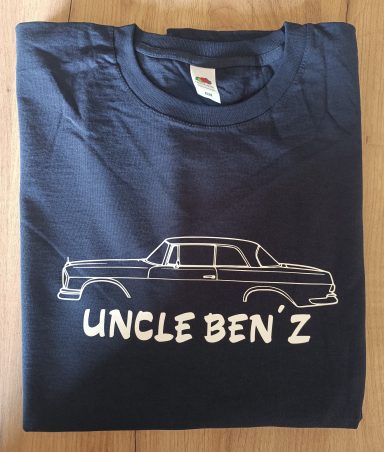 Mercedes W111 Coupe dunkelblaues T-Shirt mit der Silhouette des Mercedes Klassikers W111 Coupe