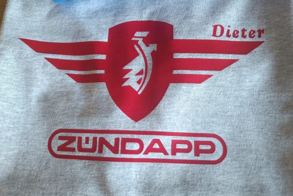 weißes T-Shirt mit Zündapp Logo und Schriftzug