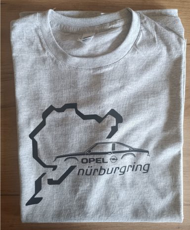 graues T-Shirt mit Umriss von Nürburgring und Opel Manta