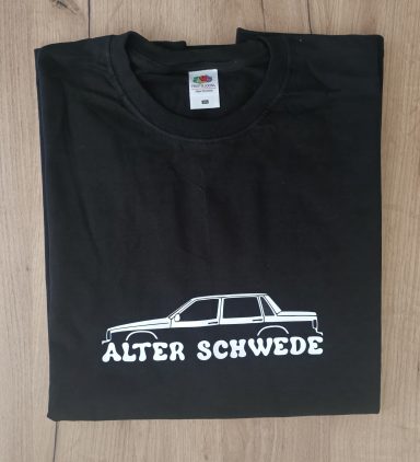 schwarzes T-Shirt mit Silhouette eines Volvo 744