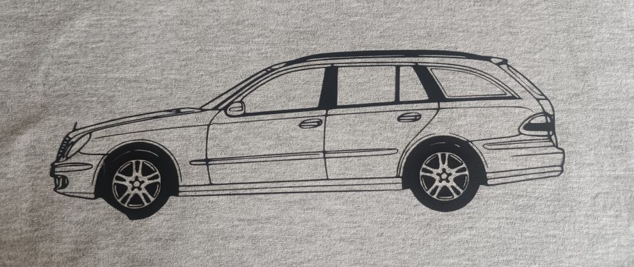 T-Shirt mit Silhouette eines Mercedes S211