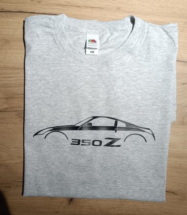 Graues T-Shirt mit Silhouette eines Nissan 350Z