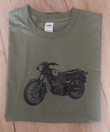 olivgrünes T-Shirt mit Silhouette einer Yamaha SR500