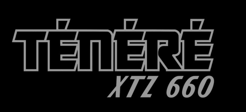 Textlogo "TÉNÉRÉ XTZ 660" in moderner Schrift auf schwarzem Hintergrund.