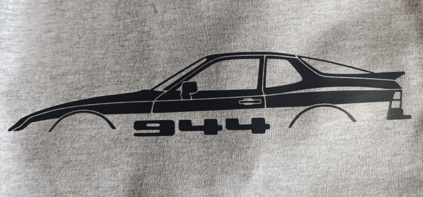 T-Shirt Porsche 944 in Großaufnahme