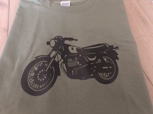 olivgrünes T-Shirt mit Silhouette einer Yamaha SR500